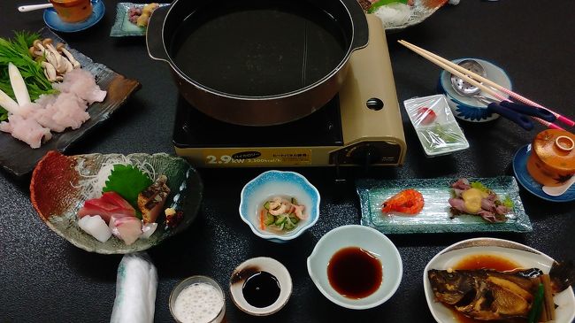 何とかコンビニで入手した岡山県のふるさと旅行券で、おいしい魚を食べに備前市日生(ひなせ)に出かけてきました。<br />この日は天気にも恵まれ、おいしい魚ときれいな瀬戸内海の自然に触れてきました。<br />それにしてもふるさと旅行券はとてもお得です。