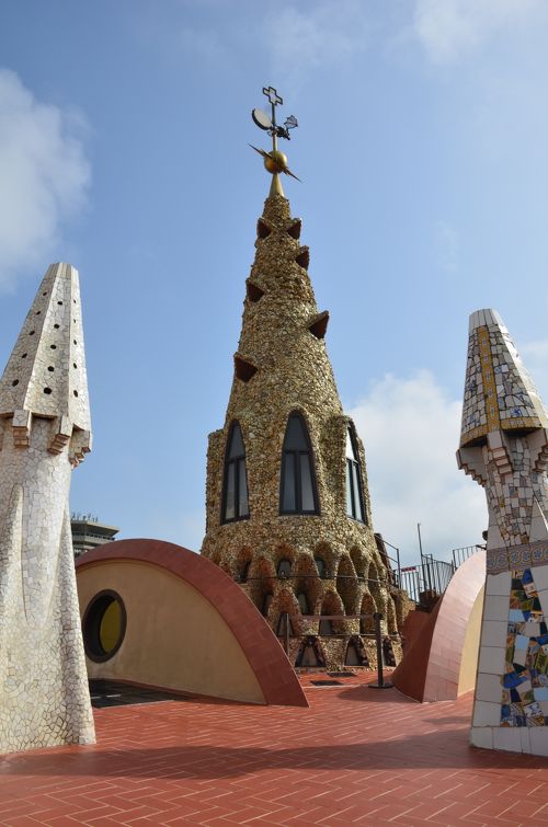 バルセロナのガウディ建築、グエル邸のオブジェ