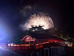 宇佐神宮の提灯行列と花火