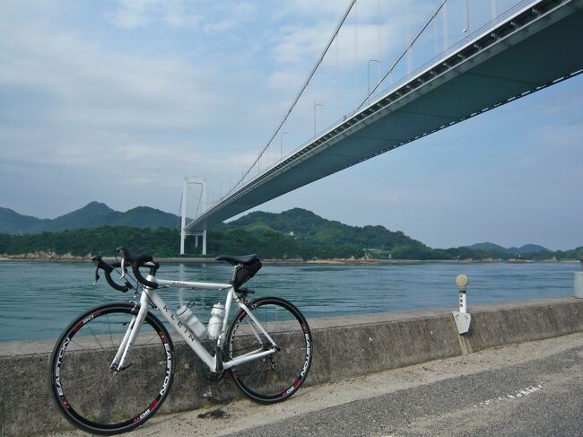 けんいちの1人旅です。<br /><br />瀬戸内海に掛かるしまなみ海道をロードバイクで渡ってきました。広島から愛媛へ自転車で渡る自転車編です。