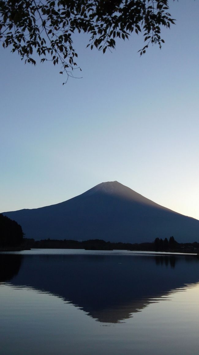 富士山って見るだけでパワーをもらえる気がします。<br />最近なんかパワー不足気味な私。<br />そうだ！富士山に行って元気をもらってこよう！！<br /><br />色んな富士山を見てきました(*^^*)<br /><br /><br />(写真はスマホ撮影というところが残念ですが。)
