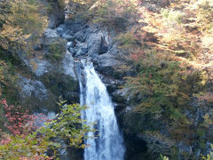 秋保大滝　　滝壺へ紅葉の遊歩道～大滝不動尊観瀑台