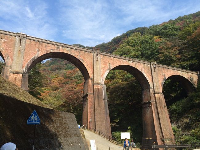 軽井沢マラソンフェスティバルに参加して来ました。<br />2日連続のハーフ&ハーフという無謀なチャレンジでしたが<br />なんとか無事に完走できました。<br /><br />マラソン前日は、アウトレットをフラフラするくらいで<br />明日の本番に備えました。<br /><br />宿泊ホテル「サイプレス軽井沢」<br /> プラン:【公式サイト限定】40日前までにご予約いただければ20%オフ<br /> 人数:2人 朝食付<br /> 室数:和モダン(51平米、禁煙)<br /> 合計 60,320 円 (サービス料込・消費税込)<br /> <br /> マラソンのスタート・ゴール地点から徒歩圏内にあるホテルから<br /> 探していったところ、ちょうど空きがあったので即決しました。<br />