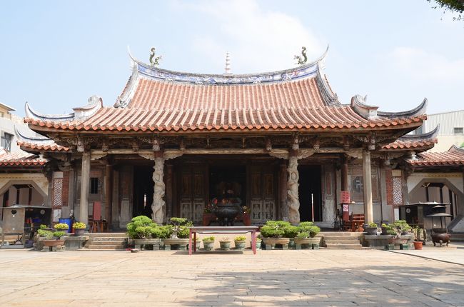 2015_台湾の旅 《鹿港》 3-2 ［鹿港老街、鹿港民俗文物館、他］の続きです。<br /><br />久しぶりの鹿港龍山寺が楽しみです。　私の好きな寺のひとつです。<br /><br /><br /><br />写真： 鹿港龍山寺