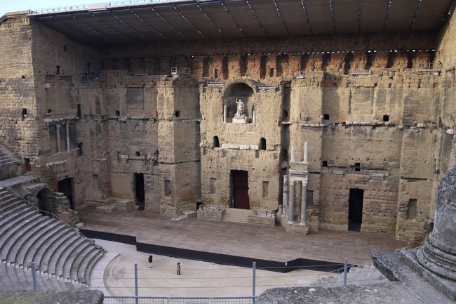 特典航空券で年末年始南フランス世界遺産巡り　その11　オランジュ観光はミストラルとの戦い