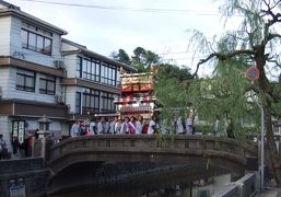 だんじり祭りの城崎温泉