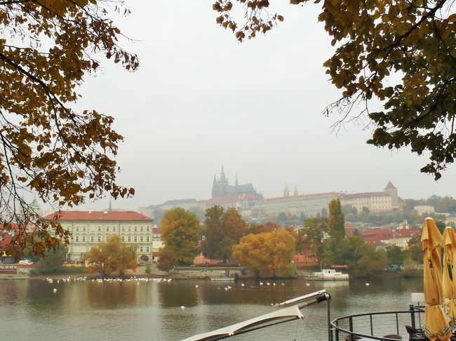 2015秋のスロバキア　25　プラハ、市内から空港へ