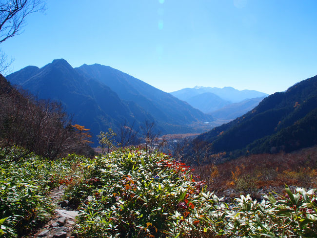 初めての上高地2日目。岳沢のヒュッテまで行くことに。<br />15時のバスで帰るため、時間に追われる登山となりました…。
