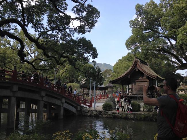 中国・韓国・台湾人の観光客が多い大宰府天満宮。<br />昭和天皇が宿泊された二日市温泉の大丸別荘は純和風の良い旅館だ。