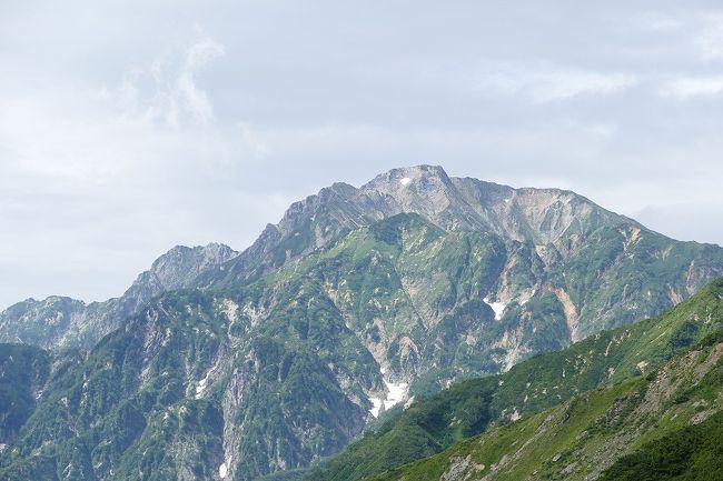 当初、北関東を攻めるつもりで組んでいたツーリング計画だったが、2015年の夏の猛暑のすごさにルートを大幅変更。<br />平地は走らずにロープウェイで山の上に行って涼む計画に。<br />どうせなら長野県で乗れるロープウェイをいっきに攻めようじゃないの・・という大胆な計画を実行。<br />さて、何本制覇出来るやら♪<br />