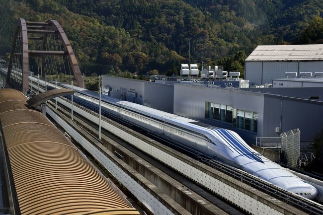 JR東海では、山梨リニア実験線にて超電導リニアの走行試験を実施しておりますが、走行試験スケジュールの一部を活用して、超電導リニアの高速走行を体験出来る「体験乗車」を実施しております。<br /><br />これまで「体験乗車」の抽選に応募し続けて、３回目にしてやっと！当選することが出来ました。