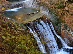 ２０１５年秋　山中湖ロッジ滞在記（２）名瀑・奇岩が続く西沢渓谷紅葉ハイキング