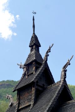 2015.8ノルウエーフィヨルドドライブ1771km 37-すばらしいBorgundのStavkirke（木造教会）