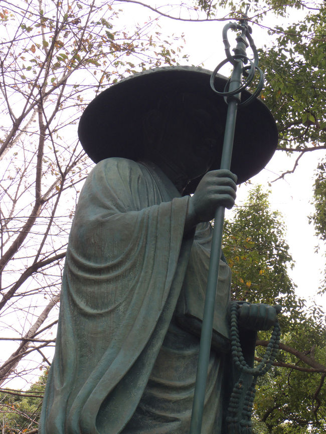 ～ 13番 大日寺 ～ 一の宮神社 → 14番 常楽寺 <br /> → 15番 慈眼寺 → 16番 國分寺 → 17番 井戸寺 ～<br /><br />前回、難関の焼山寺を無事終えることができまして、今回は5つのお寺を一気に参拝することになります。<br /><br />前回、鮎喰川の所のバス停から乗ったのでそこから再開したいのですが、行程の関係で大日寺から始めることにしました。<br /><br />途中の「へんろ小屋 おやすみなし亭」には行きたかったですがまた次の機会ということで。