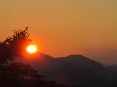 高尾山の夕日とビヤーカーデン