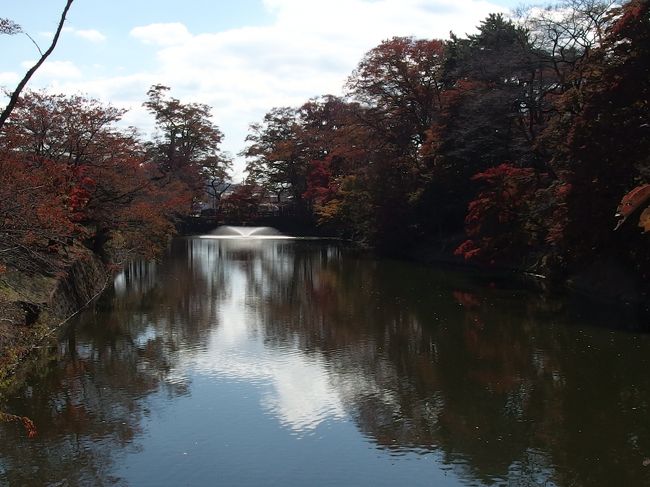 ２０１５年１１月１日、袋田の滝を見た後は、そのまま北上し、陸奥棚倉を訪れます。陸奥棚倉は、立花宗茂が大名復帰の際に領有した場所ですが、その当時の館は赤館でしたね。その後、丹羽長重が棚倉城を作りました。城跡では、なんかの催しが行われ、静かな城が台無しでした。