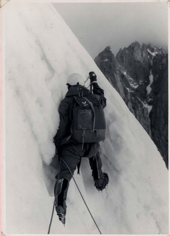 ヨーロッパアルプスの登山<br />国境になる山を中心に登る<br />モンブランはイタリアと<br />フランス国境にある。<br />マッターホルンはイタリア<br />とスイス国境にある。<br />その他スイス、イタリアの<br />山にチャレンジしてした。