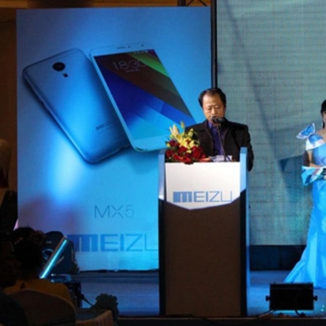 カンボジアのスマートフォンのマーケットはいろんなメーカーを販売している。最近は[MEIZU]の中国産のスマホはプノンペンのイオンモールで宣伝している。ＳＩＭフーリの携帯を売ってる。メーモリの8Gのスペースのお値段は＄１３０くらいです。メーモリの16Gのスペースはお値段は＄290くらいです。<br />カンボジアのスマートフォンはサムソンが大人気です｡中国のメーカーは田舎の方しかない使用している。<br />