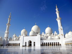 純白のモスクに魅せられたアラブの休日♪　　　 vol. 1 成田からアブダビへ、「シャングリ・ラ　ホテルズ＆リゾート」での滞在