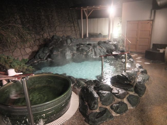 加茂水族館に近い湯野浜温泉へ。<br />宿泊した宿は温泉も食事もかなり良かった。