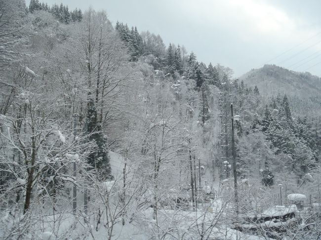 2015&#39;お正月に高山に行った時の事です(*^^*)<br />1日目はほとんど車に乗ってました(^^)/<br />主人が前日忘年会だったので出発はかなり遅れました。