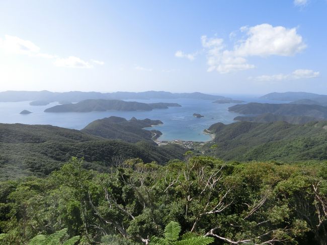 初めての奄美大島はよかった(No.2 ホノホシ海岸と高知山展望所)<br /><br />てるみくらぶ のフリーツアー。<br />バニラエアのLCC。<br />2泊3日で2朝食付き。<br /><br />2日目は、国道58号のかごしまロマン街道を古仁屋港方面をドライブします。