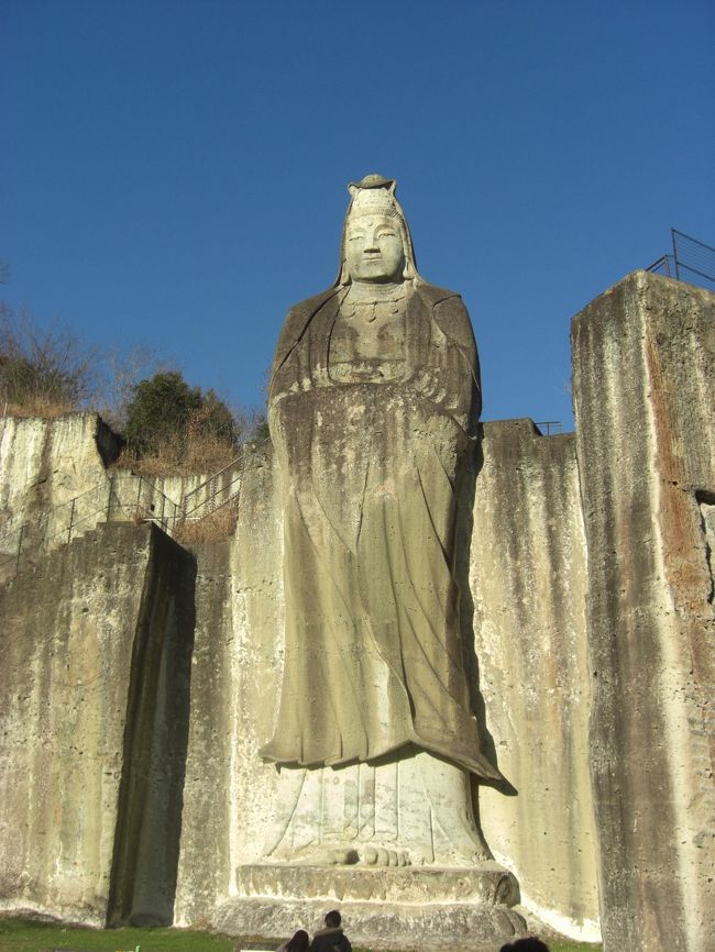 磨崖仏はあまりわかりませんでしたが、見事な大谷らしく石で掘った観音像でした。