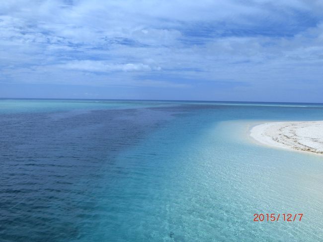 友人と二人でニューカレドニアへ三泊五日の旅。<br />せっかくだからとイルデパン島とウベア島両方の島へオプショナルツアーで行ってきました。<br />ちょっと忙しかったけど行ってよかった~<br />ほんとに天国でした。<br />