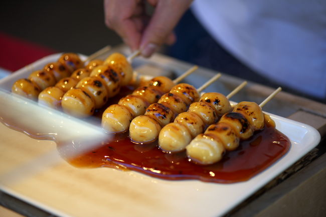 草だんご、鰻の蒲焼き、そして表紙のみたらし団子・・・<br /><br />今日も食べてばかりの散歩でした！（笑）