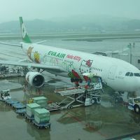 2013年11月【1】エバー航空・キティー・ジェットで飛ぶ「ぐるっと台湾珍道中」（ビジネス機内食にもキティがいっぱい！）