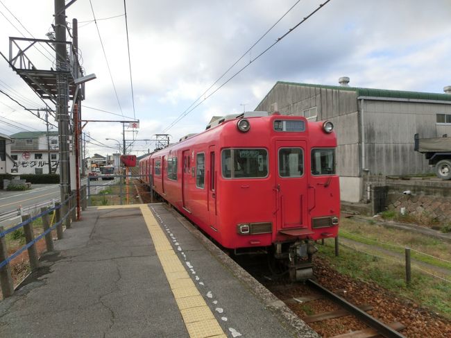 2015年2月に蒲郡に完成したという、湯の花あじさいという温泉施設に行ってきました。といっても、ここ公共交通機関ではなかなか辺鄙な場所でして。まずJR線で蒲郡まで。蒲郡からは名鉄蒲郡線に乗り換えて2駅目の三河鹿島下車。そこから歩いて10分ほどになります。人けのない道を冷たい風に吹かれながらてくてく歩くのは寂しくも切ない気持ちになりました^^;<br /><br />※↓こんな公共交通機関での行き方もあります(かなりマニアックですが)<br /><br />　①新安城駅乗り換えで名鉄西尾線で吉良吉田まで<br />　②吉良吉田(始発)乗り換えで名鉄蒲郡線で三河鹿島まで<br /><br />　こっちの方が時間がかかりますが、遥かにローカルの旅が楽しめます♪