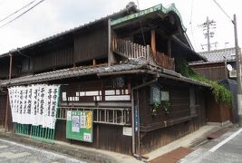 2015秋、冨士浅間神社と四間道(3/3)：四間道の町並、屋根神さま、土蔵の扉、円頓寺