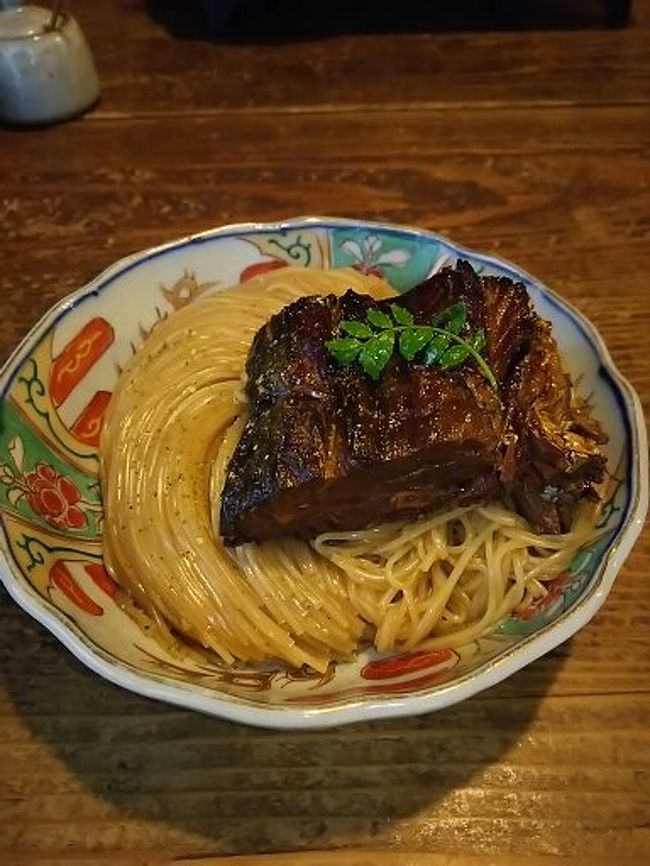 今回、「焼き鯖そうめん」食べたさの旅ですがそれだけじゃなく<br /><br />滋賀県中々見どころ満載！<br /><br />今まで機会が無く来られなかったのがすごく持ったいない。<br /><br />てなわけで、二幕目、後半戦<br /><br />前半では<br /><br />東京駅<br />↓<br /><br />京都駅<br />↓<br /><br />近江八幡駅<br /><br /><br />「クラブハリエ・たねや・アンデンケン・琵琶湖・八幡堀」<br /><br />と飲食店舗ばかり<br /><br />後半もやっぱり・・・・・<br /><br />食べてます。<br /><br />