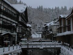 冬の銀山温泉と蔵王