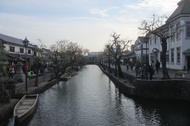 とびしま海道と竹原・尾道・倉敷の旅<br /><br />安芸灘とびしま海道は7つの島に7つの橋が架けられています。<br />下蒲刈島・上蒲刈島・豊島・大崎下島・平羅島・中ノ島・岡村島に安芸灘大橋・蒲刈大橋・豊島大橋・豊浜大橋・平羅橋・中の瀬戸大橋・岡村大橋です。<br />瀬戸内のおだやかな海と冬の陽射しを浴びながらのんびりと3日間かけて仁方駅から岡村港まで巡りました。<br />その後大崎上島へフェリーで渡り、島を縦断しふたたびフェリーで竹原の町へ<br />ここからは竹原、尾道、倉敷と古い町並を散策する旅に。<br /><br />今回の旅は島めぐりの旅のはずが、結果的には古い町並を散策する旅になりました。<br />下蒲刈島_三之瀬---古くから瀬戸内海の海上交通の要衝として栄えてきた町。<br />豊島_豊浜---漁業で栄えた町でむかしは漁船が500隻以上もあって港いっぱいうめつくされていたとおじさんが話してくれた。<br />大崎下島_御手洗---江戸から明治、大正昭和初期までに建てられた貴重な建物が混在している町並。<br />大崎上島_木江---３階たての古い木造の家が多く、むかしの繁栄がうかがえるが、保存状態があまりよくないのが残念ではあった。<br />竹原---安芸の小京都と呼ばれる町並<br />尾道---坂の町<br />倉敷---堀と白壁の町