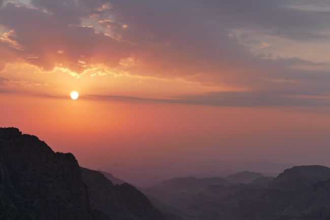 ダーナへ　[ ヨルダン一美しい夕景を見ることが出来る村]