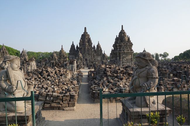 物語に思いを馳せる千の寺セウ、ツアーを終えてジャカルタへ　インドネシア・シンガポールの旅3-6