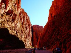 ジブラルタル海峡を渡ってモロッコ周遊の旅(8)　ダデス峡谷とトドラ峡谷を巡ってカスバ街道をメルズーガへ（砂漠ツアー2日目）