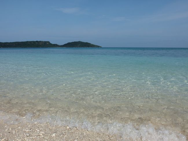 毎年春に我が家に1か月滞在する、パリ在住のフランス人一家と<br />石垣島、西表島に行ってきました。<br />石垣島ではダイビングや観光を楽しみ、西表島ではのんびり海とホテルステイ<br />私は先月に引き続きの石垣ダイビング。<br />そして2週間前の西表ダイビングに引き続きの西表島再上陸<br />4月はほんとに忙しい月でした。<br /><br />ダイビングショップ：さうすぽいんと<br />　　　　　　　　　　http://www.s-diving.jp/<br /><br />宿泊：リゾートライフカビラ（石垣）<br />　　　http://kabira895.com/<br /><br />　　　ホテルグランビュー石垣（石垣）<br />　　　http://www.granview.co.jp/ishigaki/<br /><br />　　　星野リゾートリゾナーレ西表島（西表）<br />　　　http://risonare-iriomotejima.com/<br /><br />　　　べッセルホテル石垣（石垣）<br />　　　http://www.vessel-hotel.jp/ishigaki/#con_wrap01<br />　　　