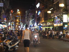 ベトナム、サイゴン、ブイビィエン通り界隈の風景。バックパッカー的サバイバル的歩き方。