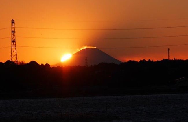 日没に合わせて手賀沼からの富士山を見に行きました。