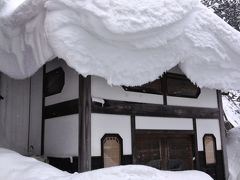 雪の中の銀山温泉