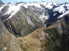 ニュージーランド　世界一美しい散歩道「ミルフォードトラック」トレッキング紀行