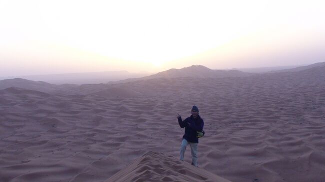 モロッコに来ました。<br />砂漠で１泊し、メルズーガからマラケシュへ戻ります。