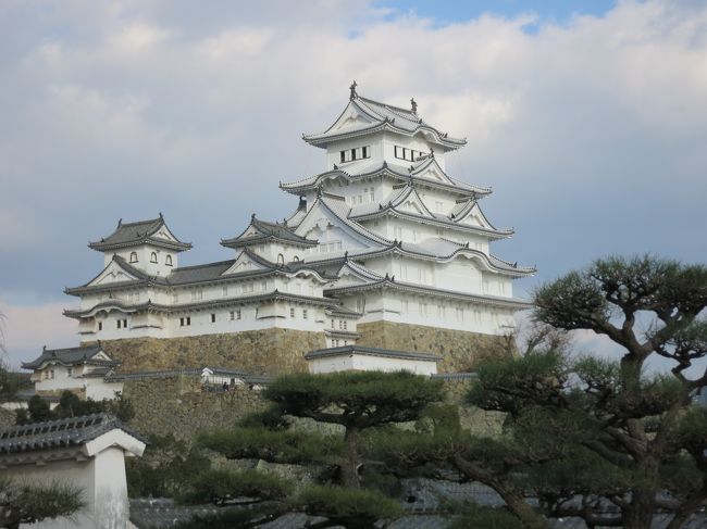 １月の週末を利用して、平成の修理をおえて真っ白になった世界遺産 国宝 姫路城に行ってきました！