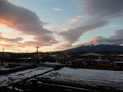 河口湖から見られた朝焼け富士