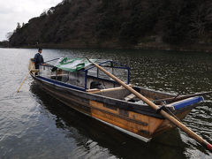 保津川下りを体験する