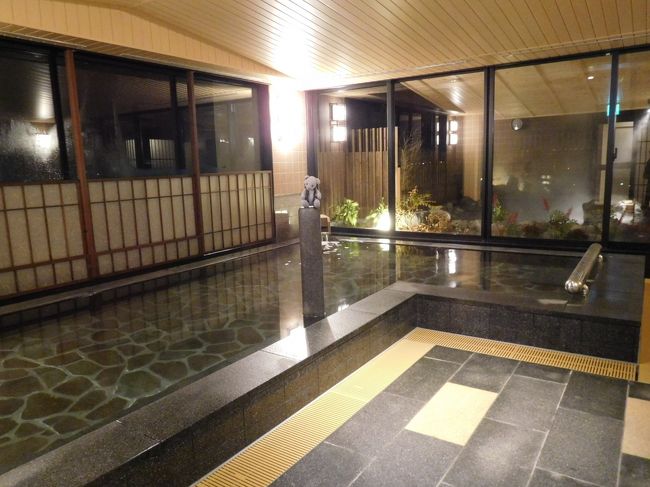 2016年2月に境港にドーミーインの新しいお宿がオープンしました。<br />初の和風プレミアムタイプの「天然温泉 夕凪の湯 御宿 野乃 境港」です。<br />同じ中国地方にできたからには早めに行こうと計画したら分かりました。<br />東京に行くより時間がかかる・・・<br /><br />めげずに、かつ、無理やり休みを取っての野乃連泊。<br />できることなら木曜の仕事終わってから移動してドーミーインexpress松江に再訪したいところでしたが、それはさすがにできず、代わりに出雲大社近くの建設現場に行ってきたので、一応ドーミーめぐりと言えるかな?<br />全国各地の支配人さんがヘルプに来られてて、色々お助けいただきました(感謝)<br /><br />行程<br />1日目<br />新山口駅→出雲市駅→出雲のお宿の工事現場→出雲大社→出雲市駅→米子駅→境港 御宿野乃泊<br />2日目<br />ひたすら境港の水木しげるロード 御宿野乃泊<br />3日目<br />境港駅→米子駅→新山口駅
