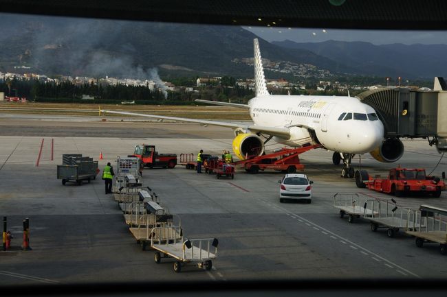 ミハスのホテルからバスにてマラガの空港（約32㎞）へ。<br /><br />フィンエアにてヘルシンキ経由関空へ。<br /><br />サグラダファミリアでこけたのを除けば、すべて順調で楽しい旅でした。<br /><br /><br /><br />