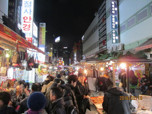 ソウルの南大門市場・焼肉・2016年